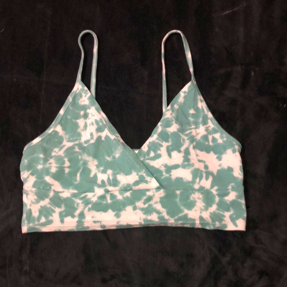 Tye dye tank crop
